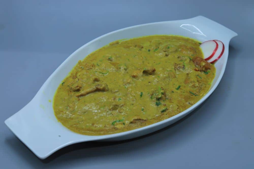 مكعبات السمك بصوص الكاري