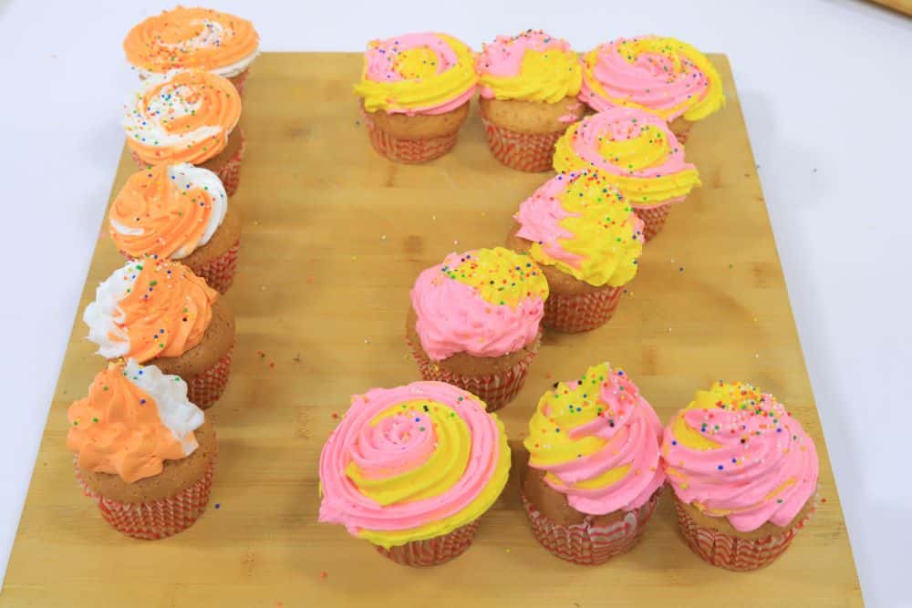 تزيين كب كيك