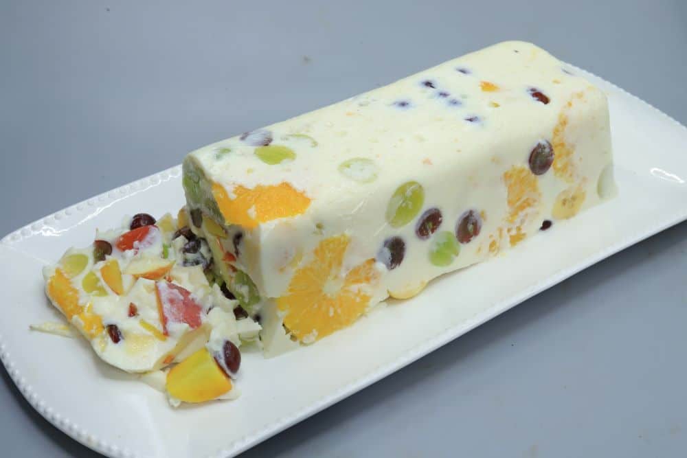 جيلي زبادي بالفاكهة