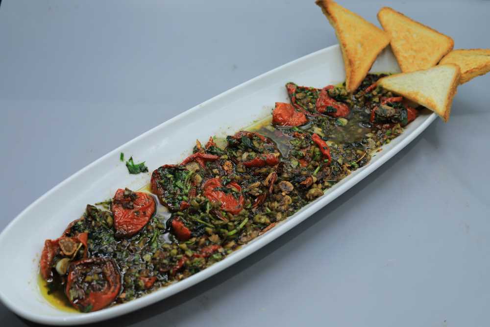 سلطة الطماطم المجففة