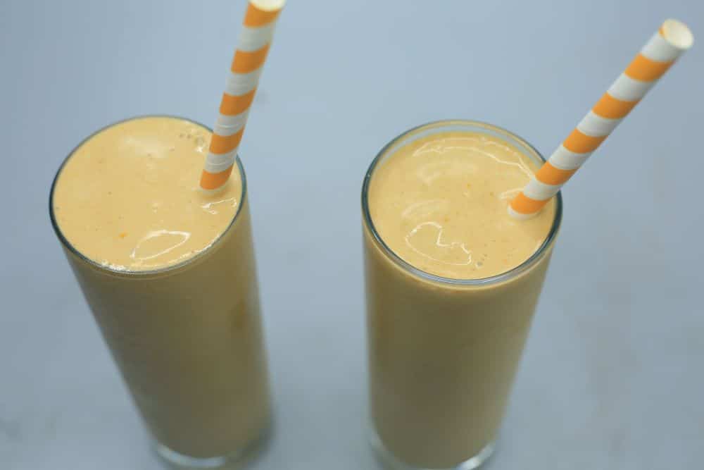 ميلك شيك القهوة بالبرتقال