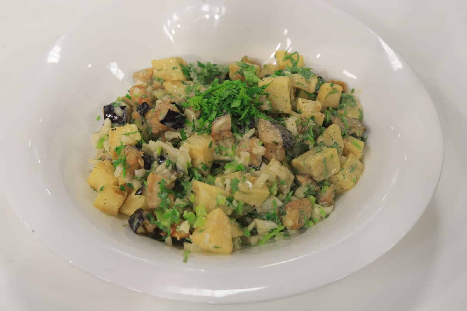 سلطة بطاطس وباذنجان