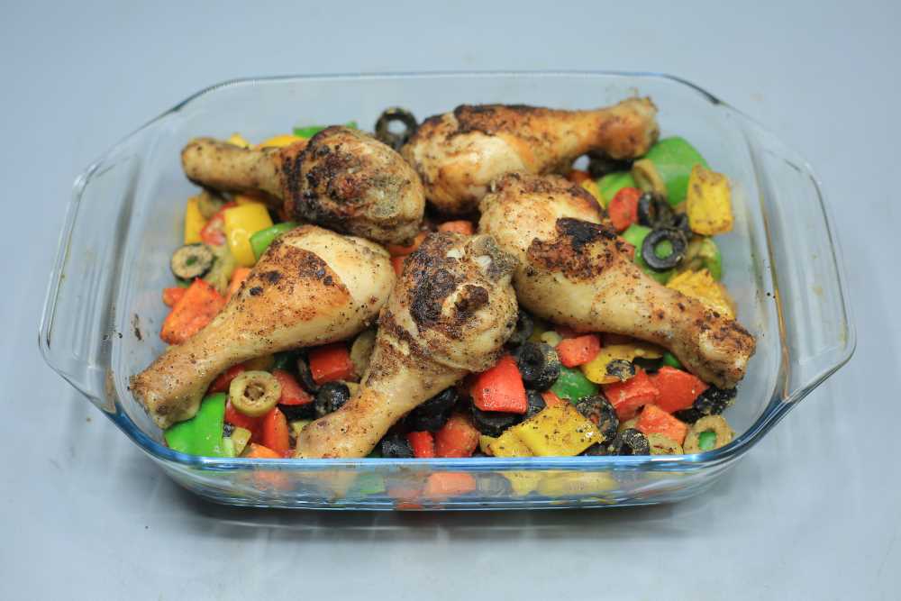 صينية دبابيس دجاج بالزيتون