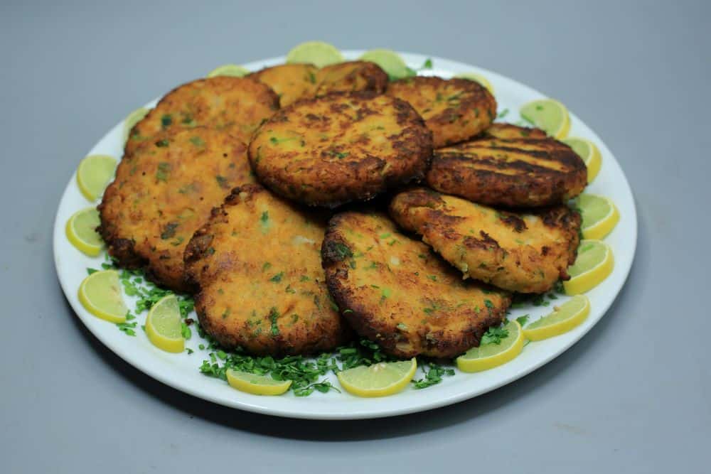 فطائر البطاطا والسمك بالكاجون