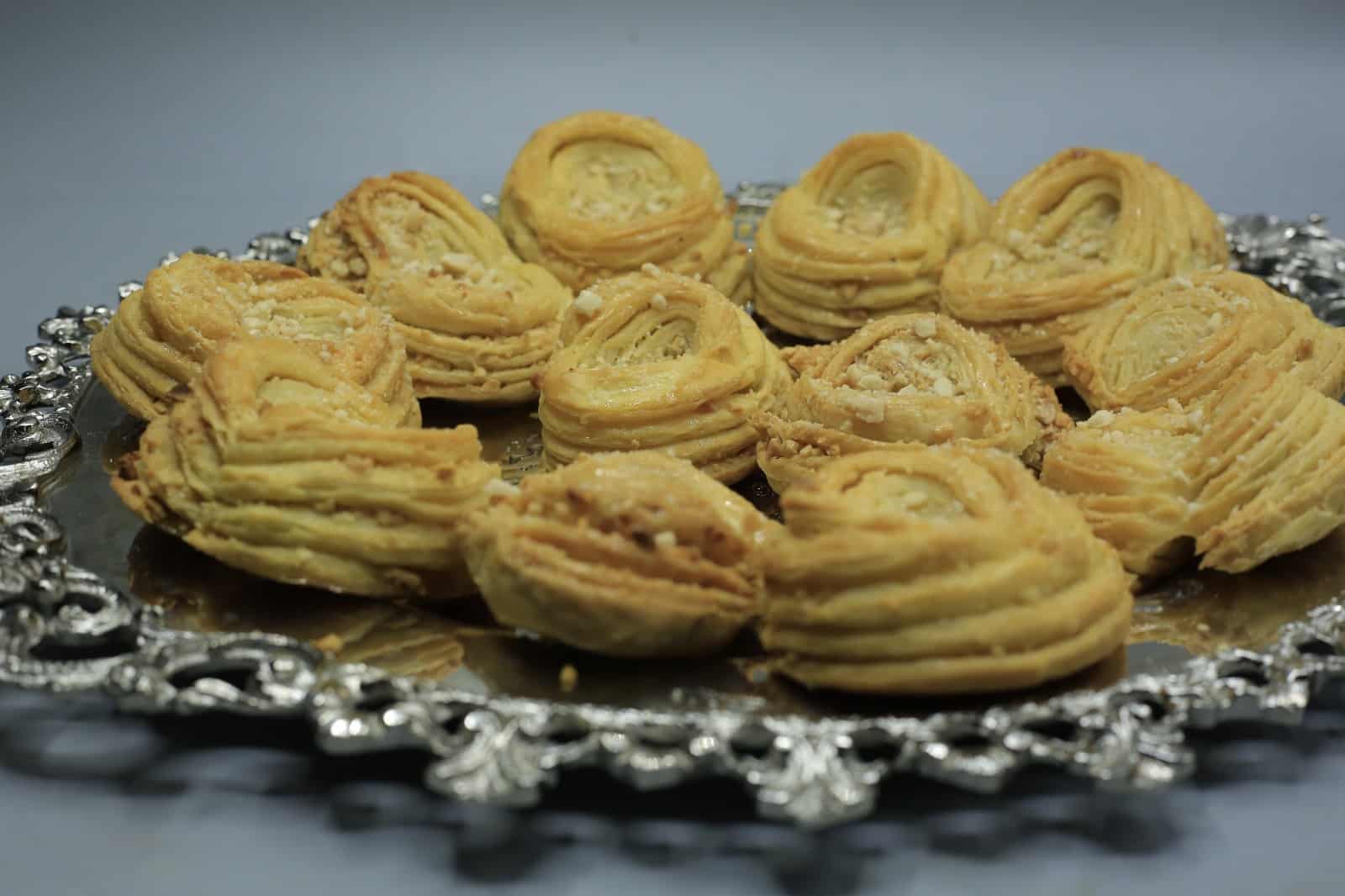 فطائر هشة بحشوة السوداني