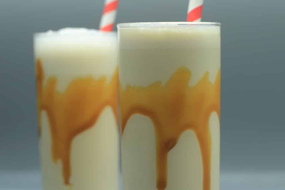 ميلك شيك الكابتشينو بالكراميل