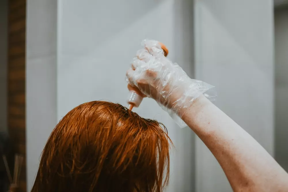 هل الكلور يفتح البشرة ويؤثر على الجسم والشعر؟