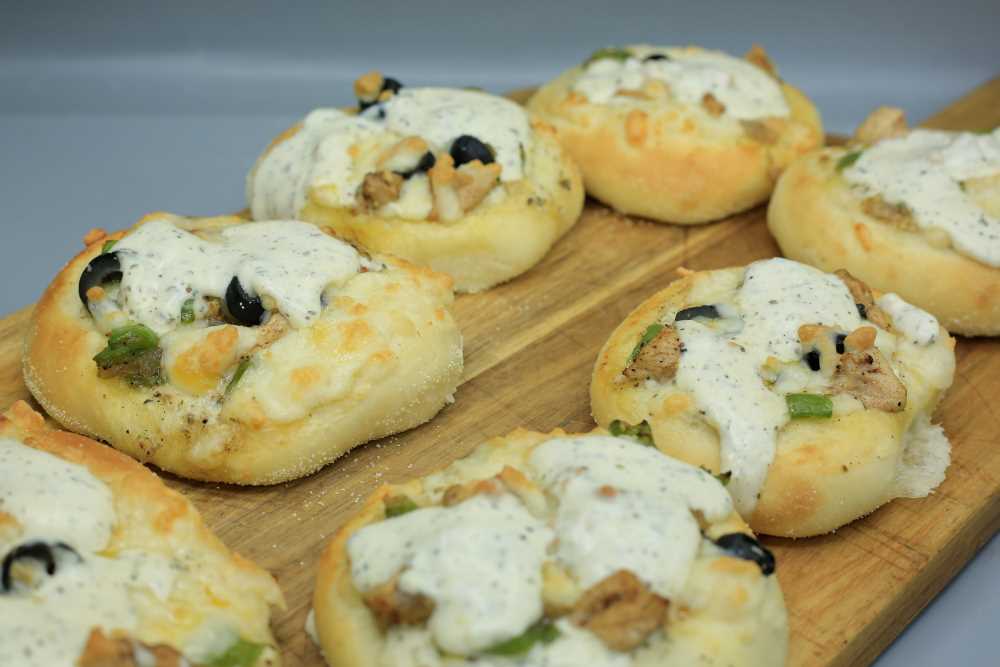 بيتزا دجاج بصوص الرانش