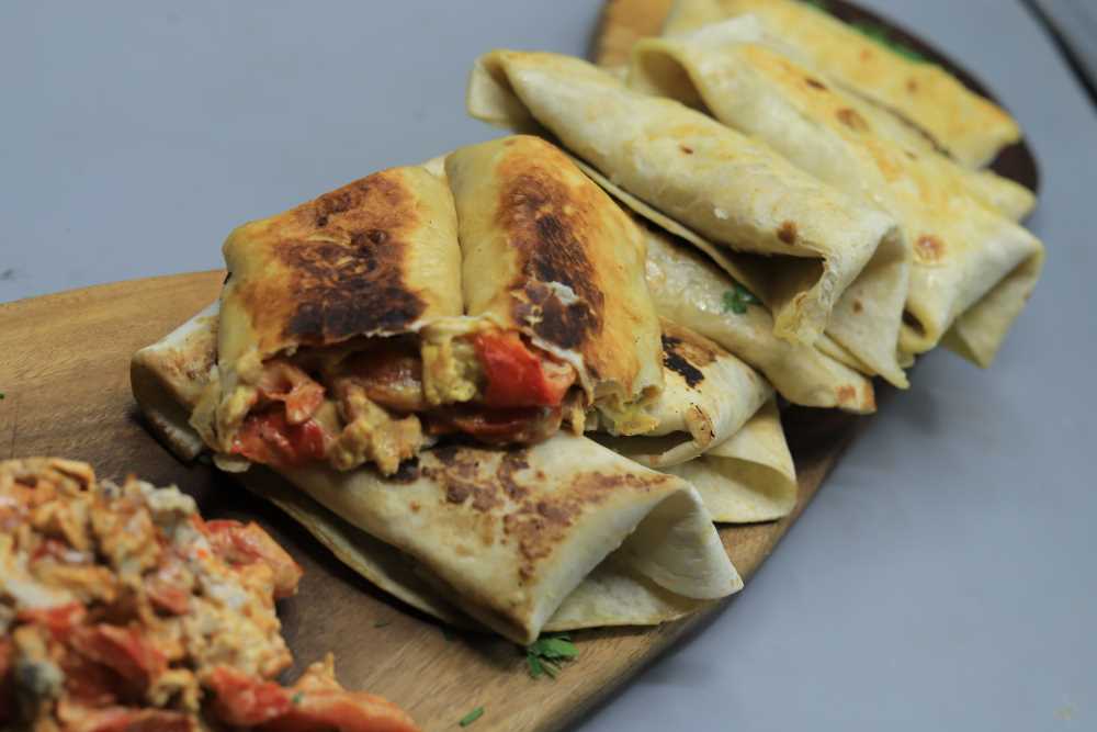 ساندوتش دجاج بالفلفل المشوي