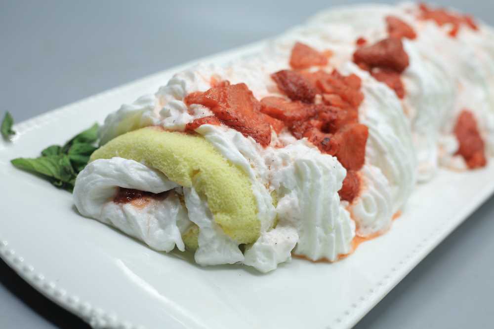 سويسرول الفراولة