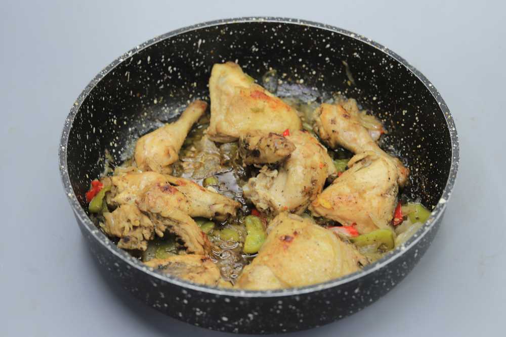 صينية دجاج بالبصل