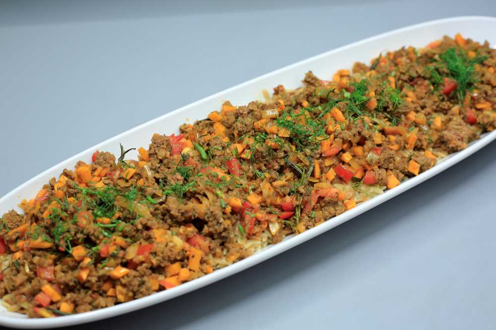 طاجن لسان عصفور باللحمة