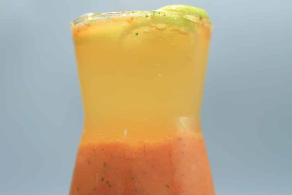 كوكتيل مياه غازية بالفواكه