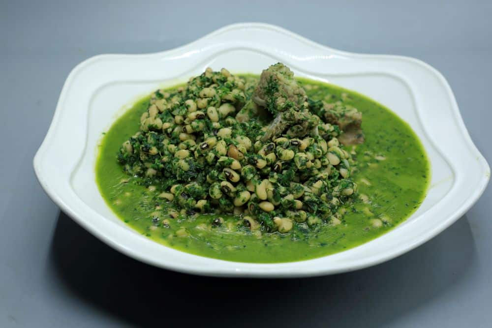 لوبيا بالسلق