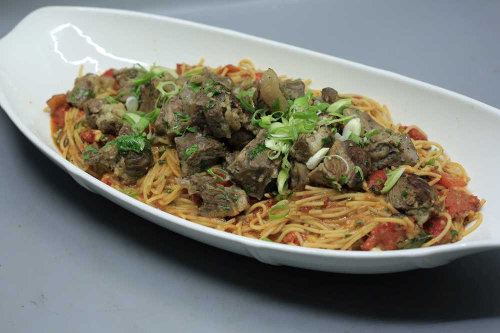 مكرونة بالفلفل واللحم