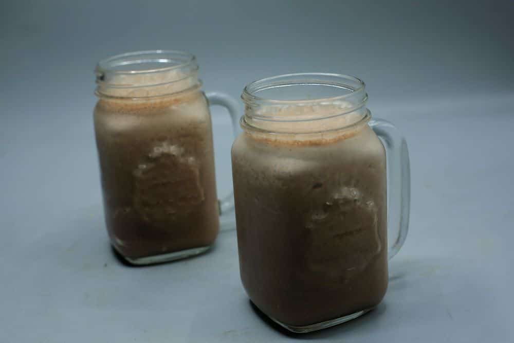 موز باللبن والشوكولاتة