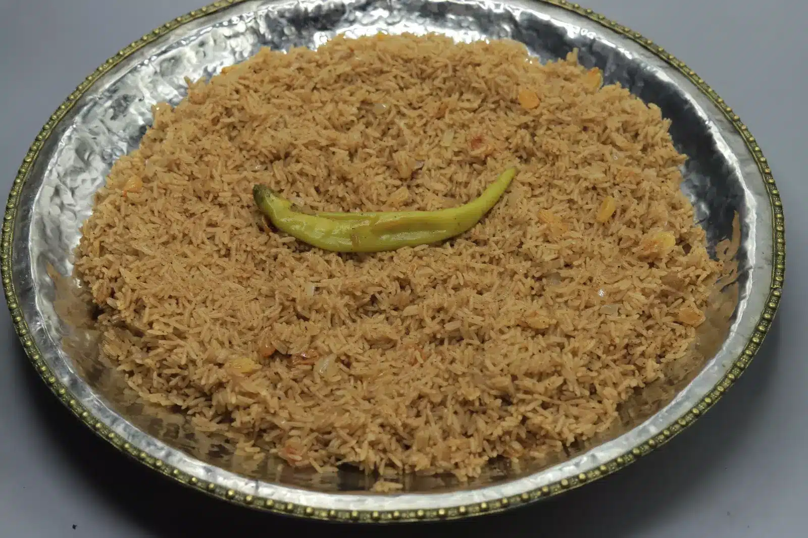 أرز بالقرفة والزبيب