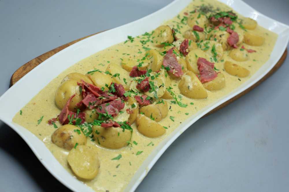 بطاطس بصوص البسطرمة