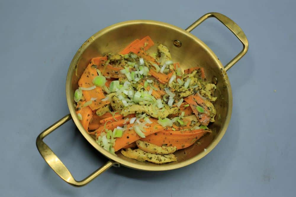 دجاج بالجزر