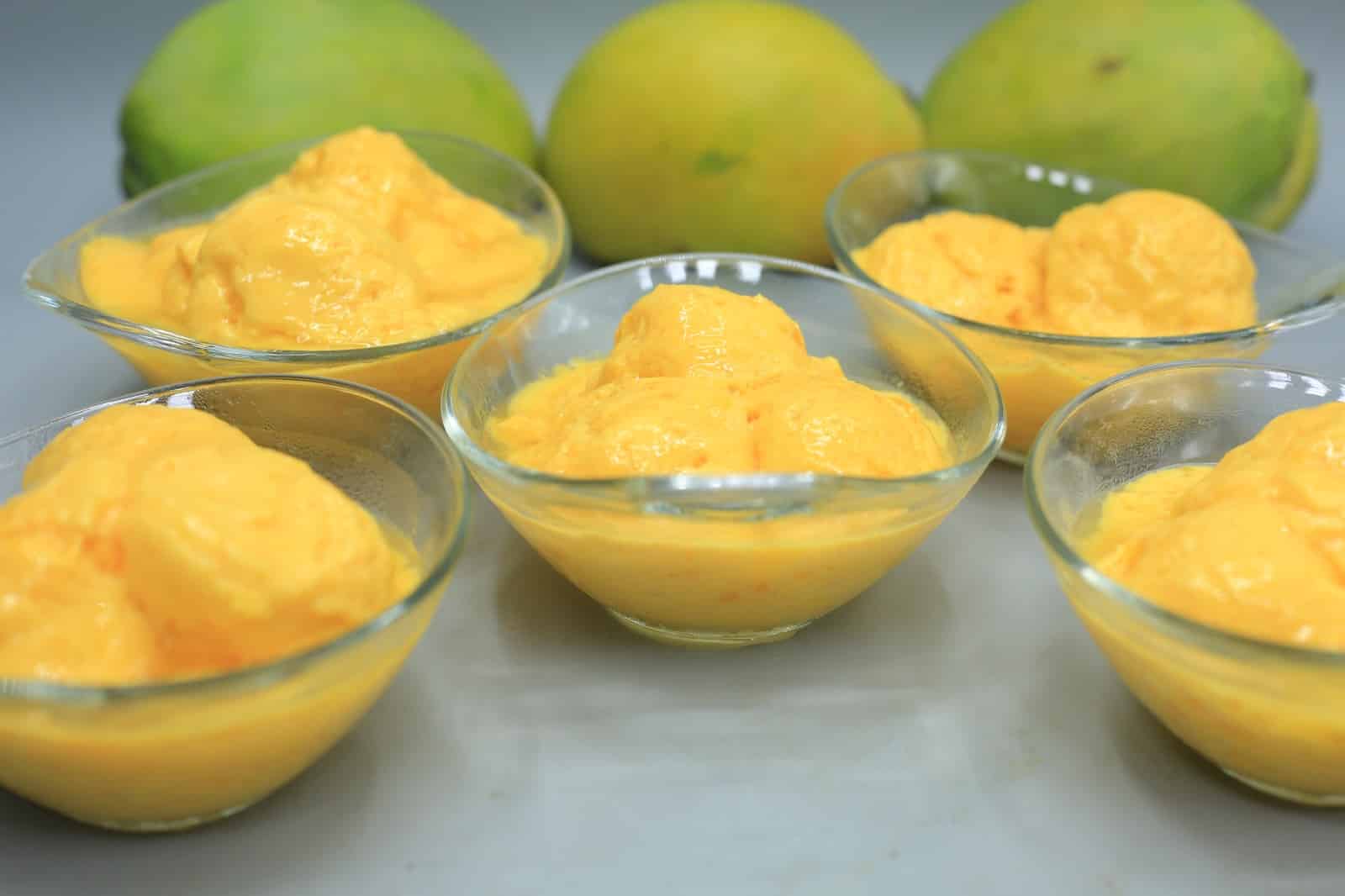 زبادي المانجو المثلج