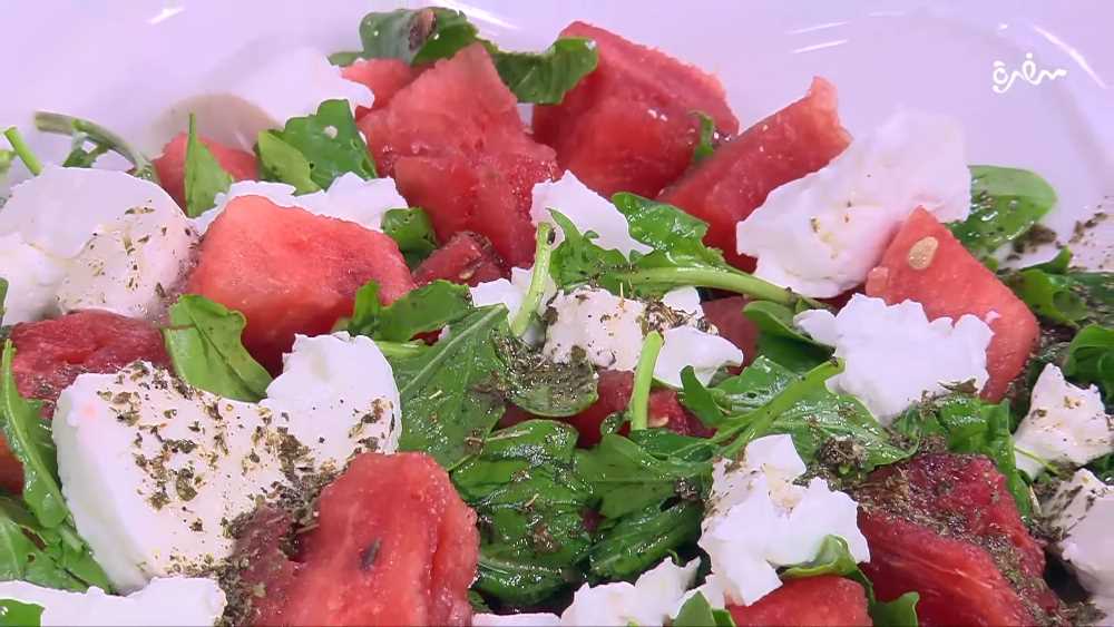 سلطة بطيخ بالجبنة القريش