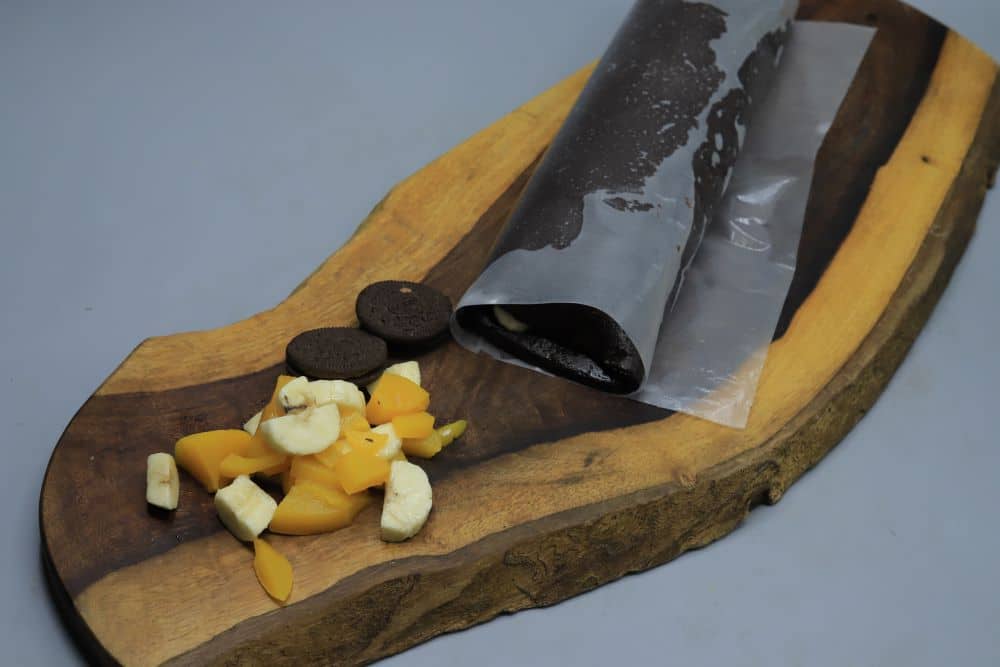 سويسرول بالكريمة والفواكه