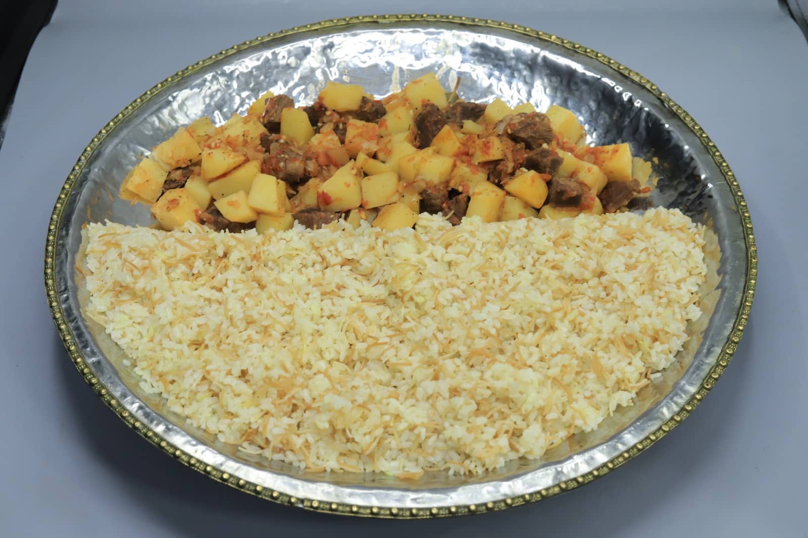 صنية لحمة بالبطاطس