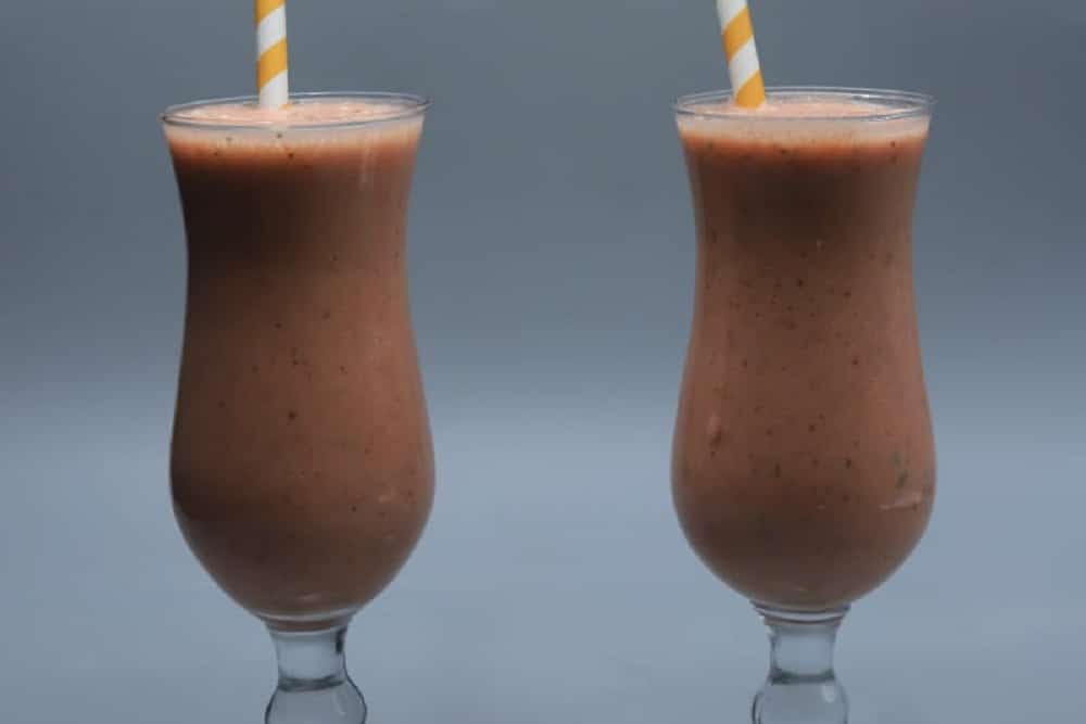 عصير الفراولة الكريمي