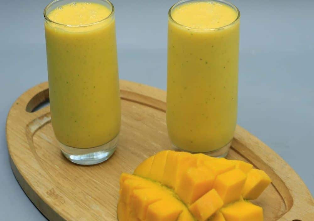 عصير مانجو بالزبادي