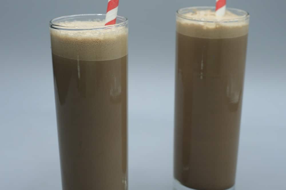 مشروب الشوكولاتة المثلج بالشاي