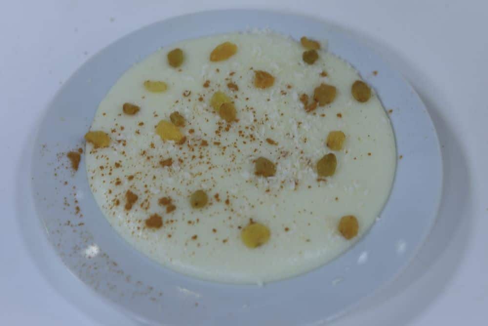 مهلبية بدقيق الأرز والقرفة