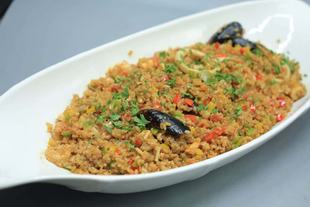 أرز بني بفواكة البحر