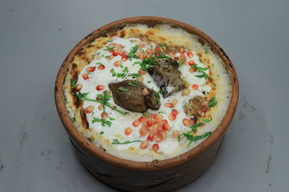 أرز معمر باللحمة والزبادي