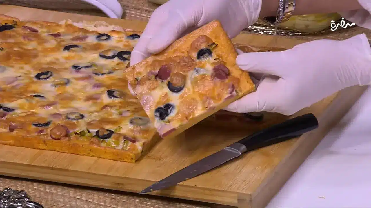 بيتزا سريعة بالعجينة السائلة