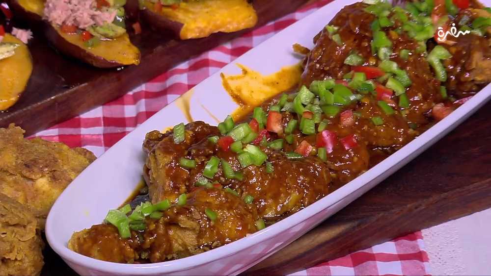 دجاج محمر بصوص الثوم