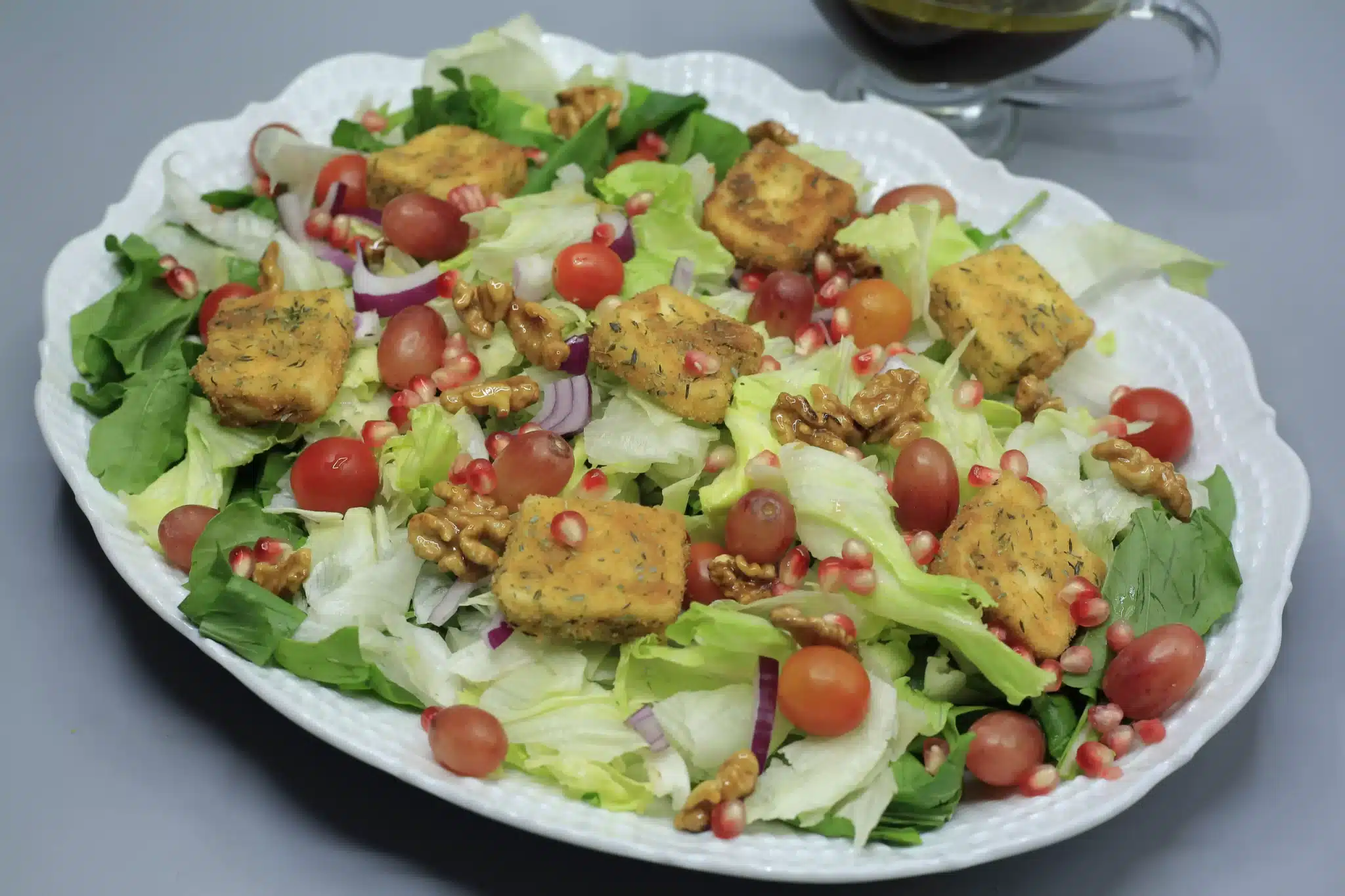 سلطة الحلوم المقلي