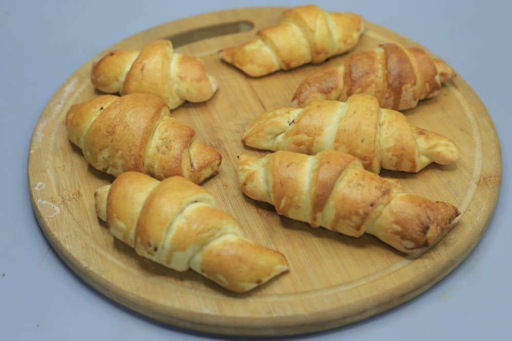 كرواسون محشي شوكولاتة