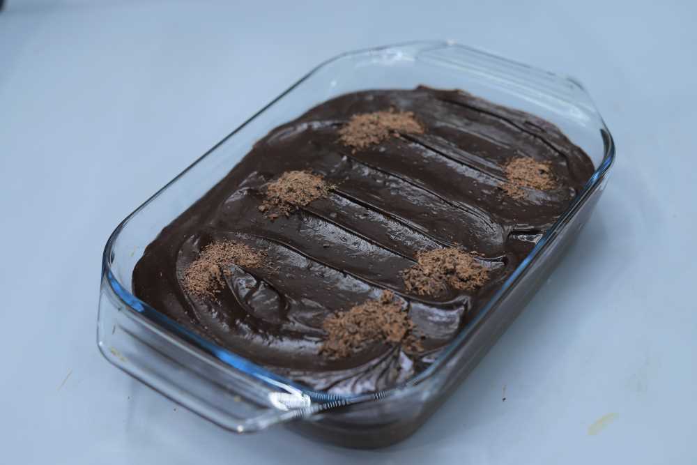 كيك الشوكولاتة بصوص الشوكولاتة