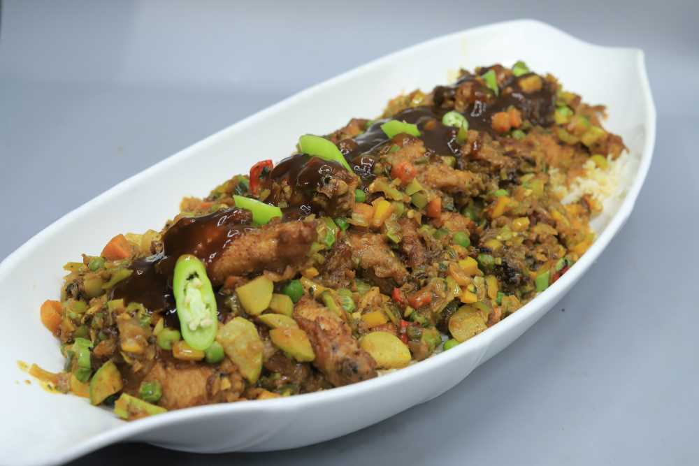 أرز بالأجنحة بصوص الباربيكيو