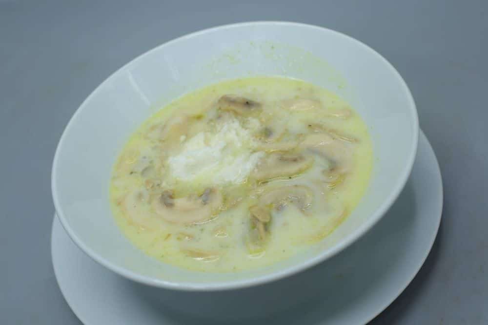 شوربة مشروم بالقشطة