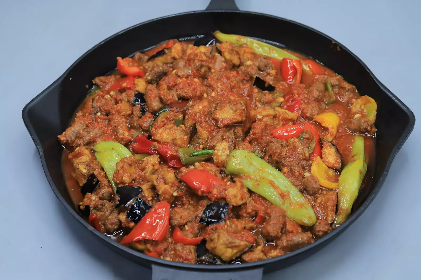 مسقعه بالسجق