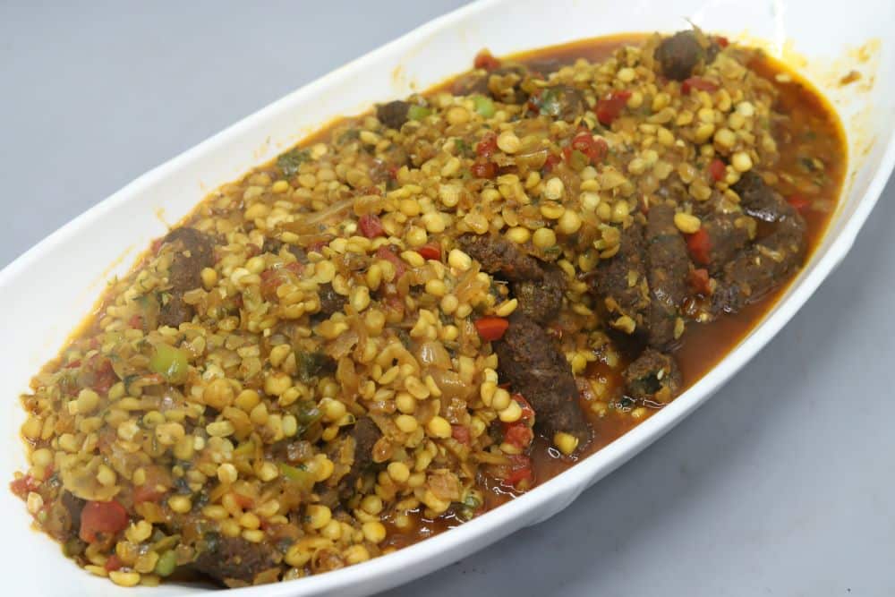 ياخني حمص طبيخ بالكفتة