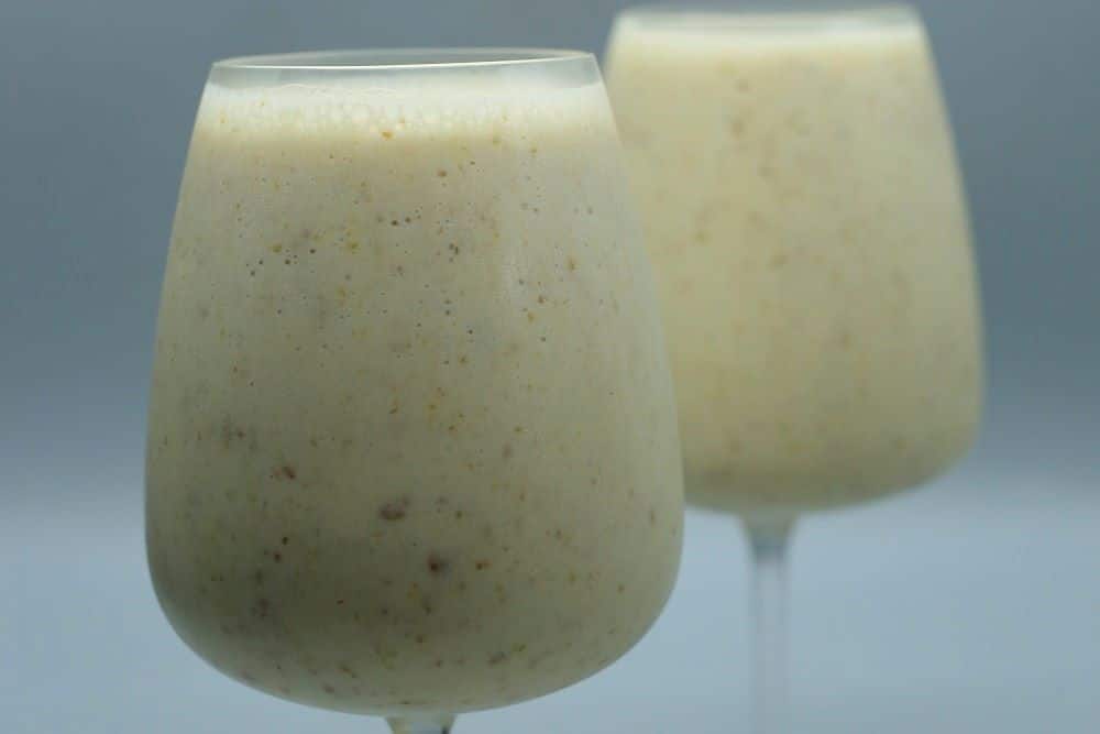 سموذي الموز بالتمر