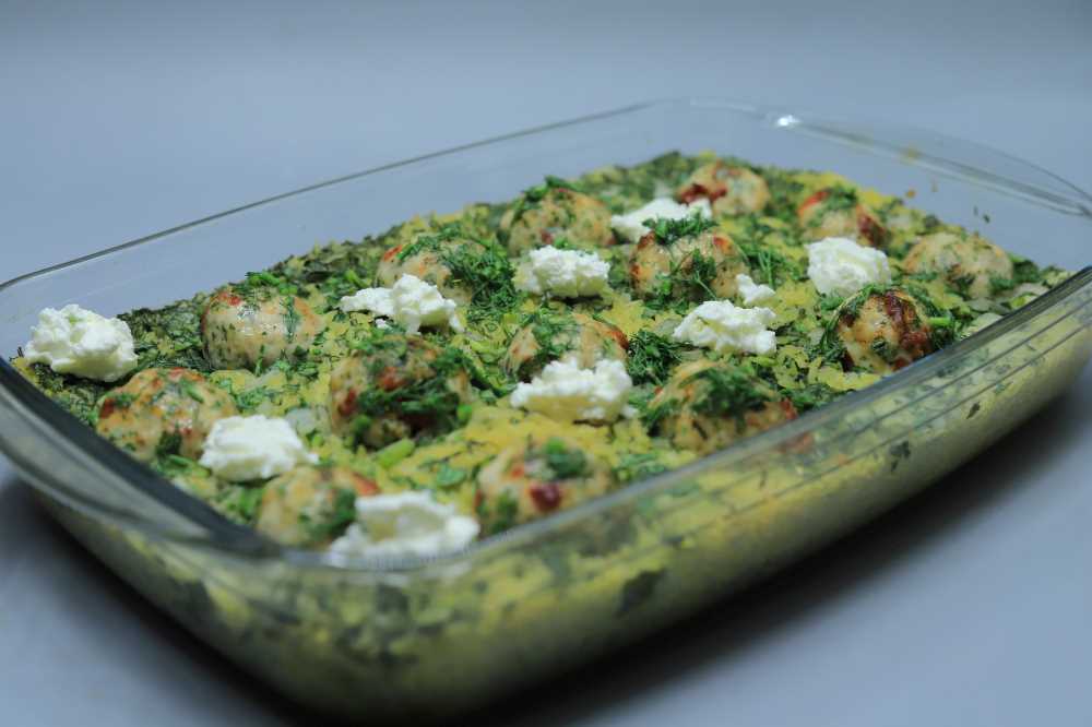 لسان عصفور مع الكفتة والسبانخ