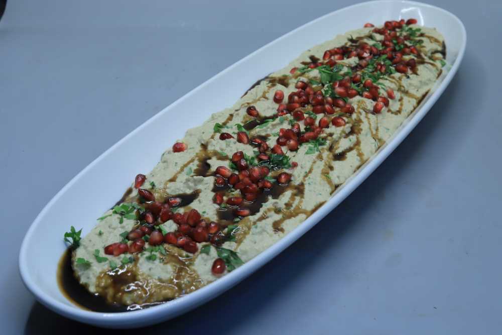 بابا غنوج بدبس الرمان