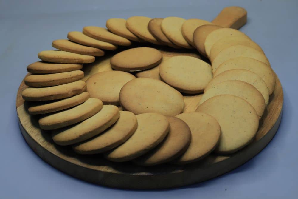 بسكوت الزنجببيل والقرفة