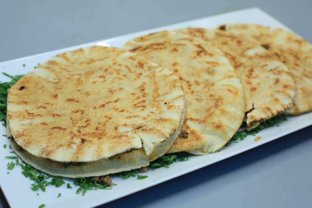 سندوتشات لحمة بدبس الرمان