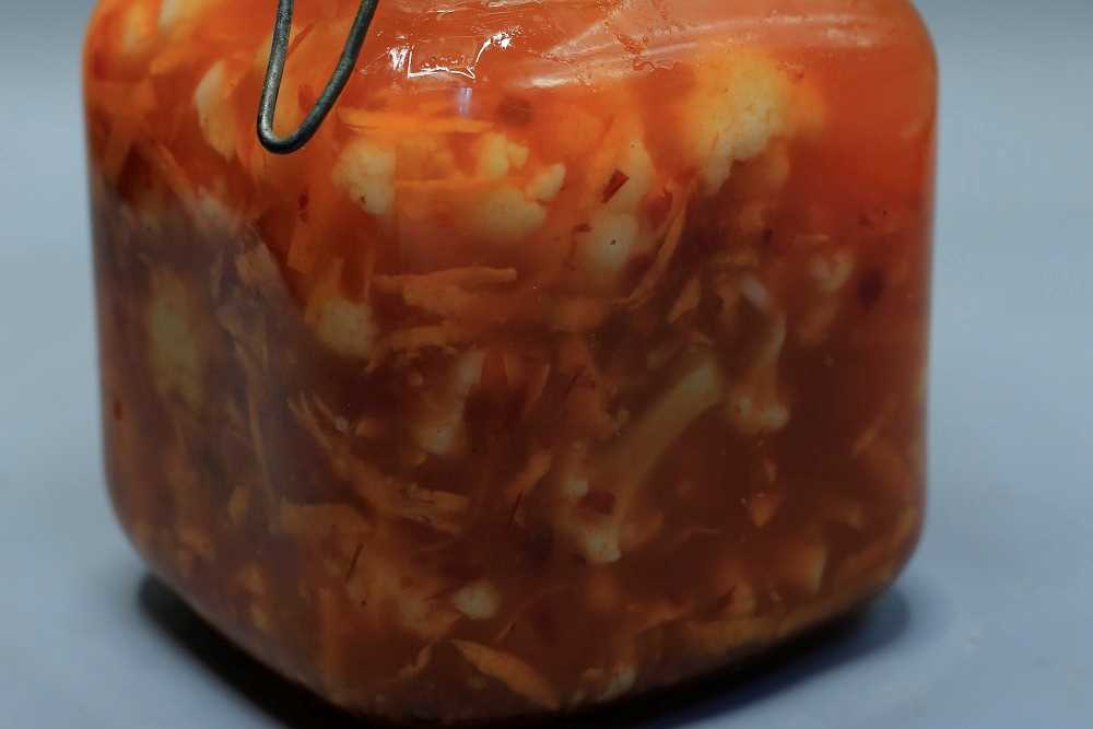 قرنبيط مخلل بالهريسة