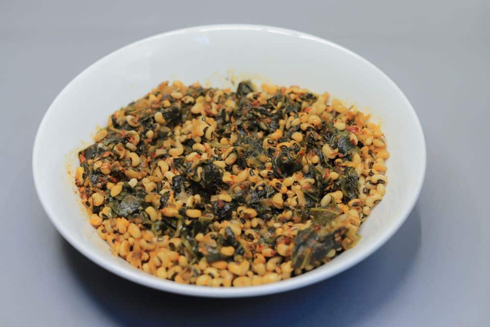 لوبيا بالسلق