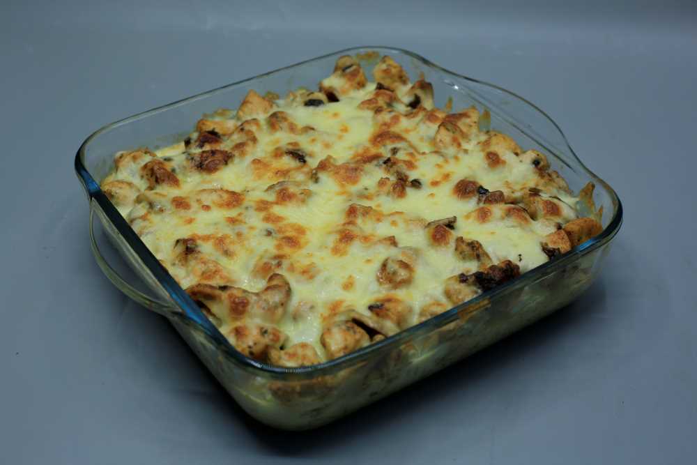 مكرونة فرن بالمشروم والدجاج